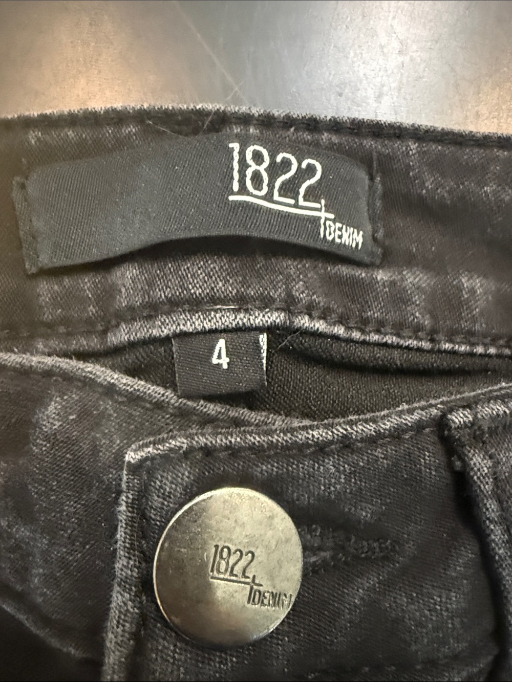 1822 Denim Black Mid-Rise Skinny Jeans raw hem stretch - Picture 5 of 10